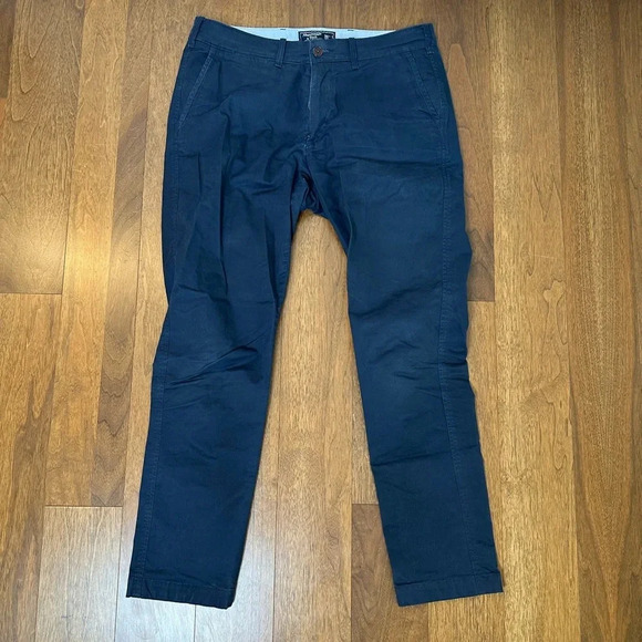 Abercrombie & Fitch Navy Khakis Sz. 32/32 - Picture 2 of 4